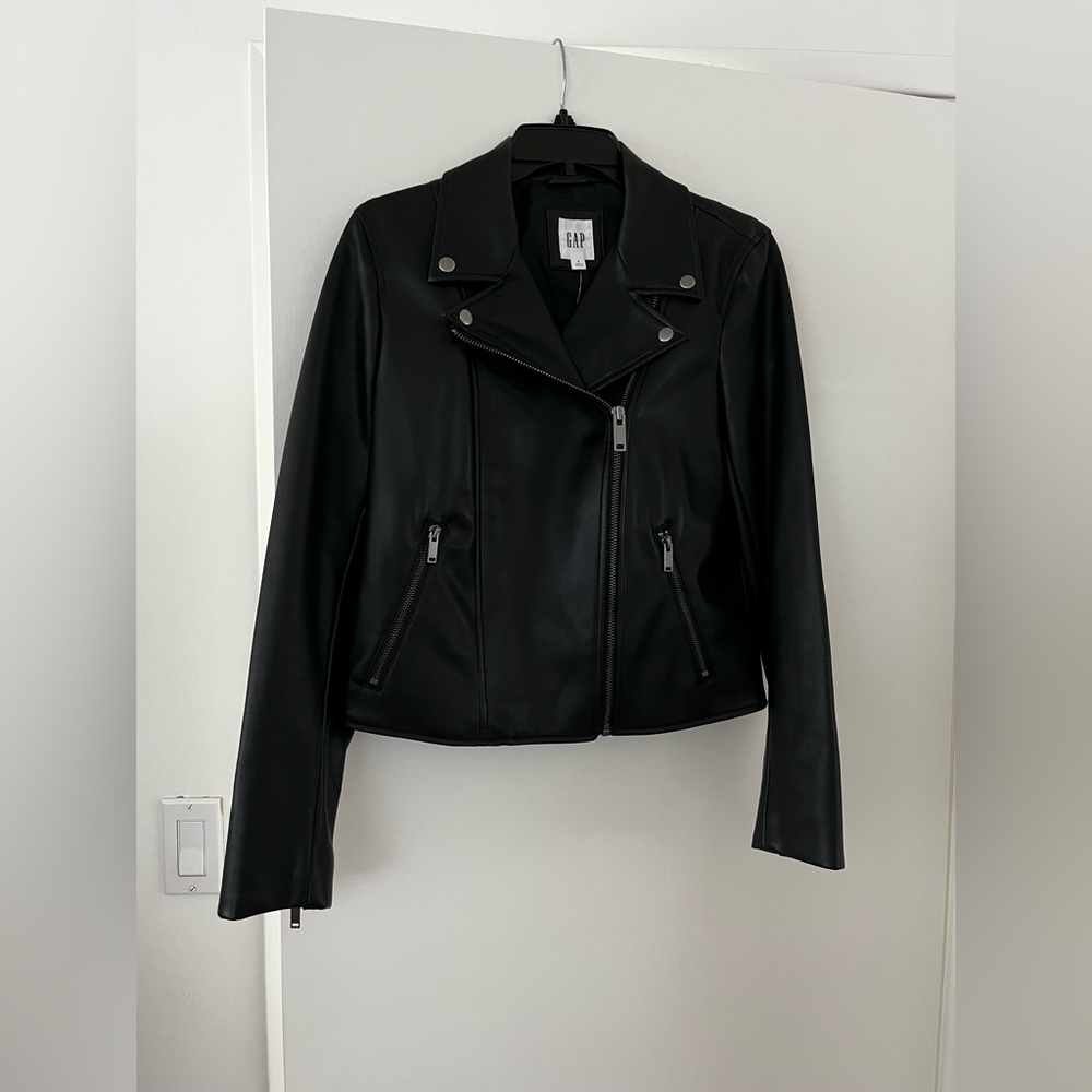 🥳 GAP Black Leather Moto Jacket Asymmetrical Design